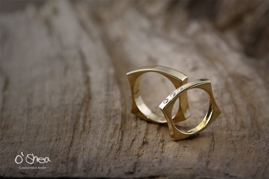 Parallel curves  Wedding Rings