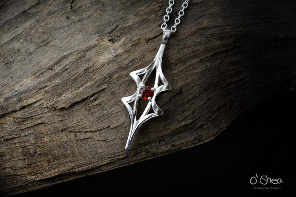 Stargate. 925 Silver and Garnet