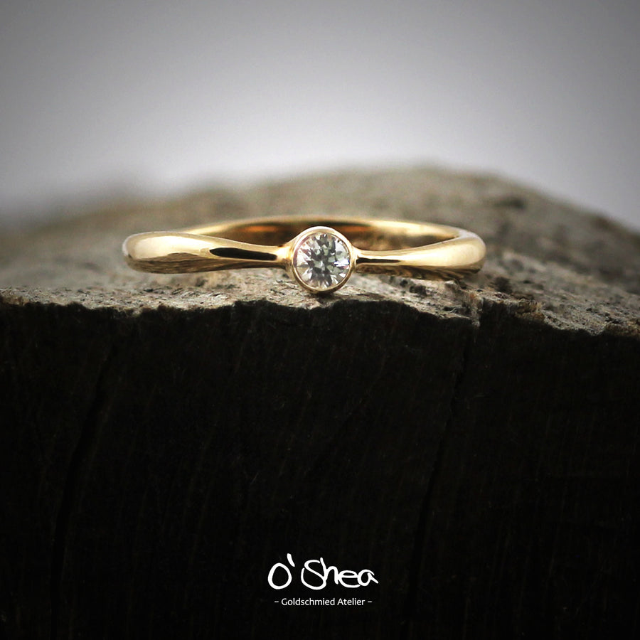 Solitaire Ring 14k Deep Yellow Gold / White Sapphire