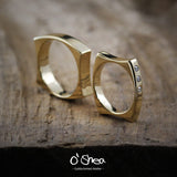 Square wedding rings: The curves fit right between your fingers 