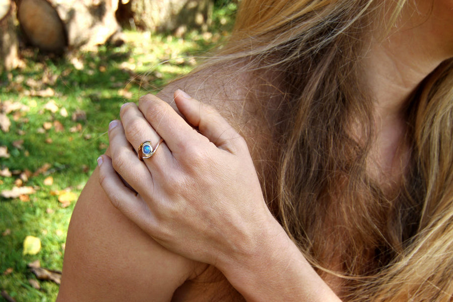 Engagement Ring Rose Gold / Rainbow Moonstone